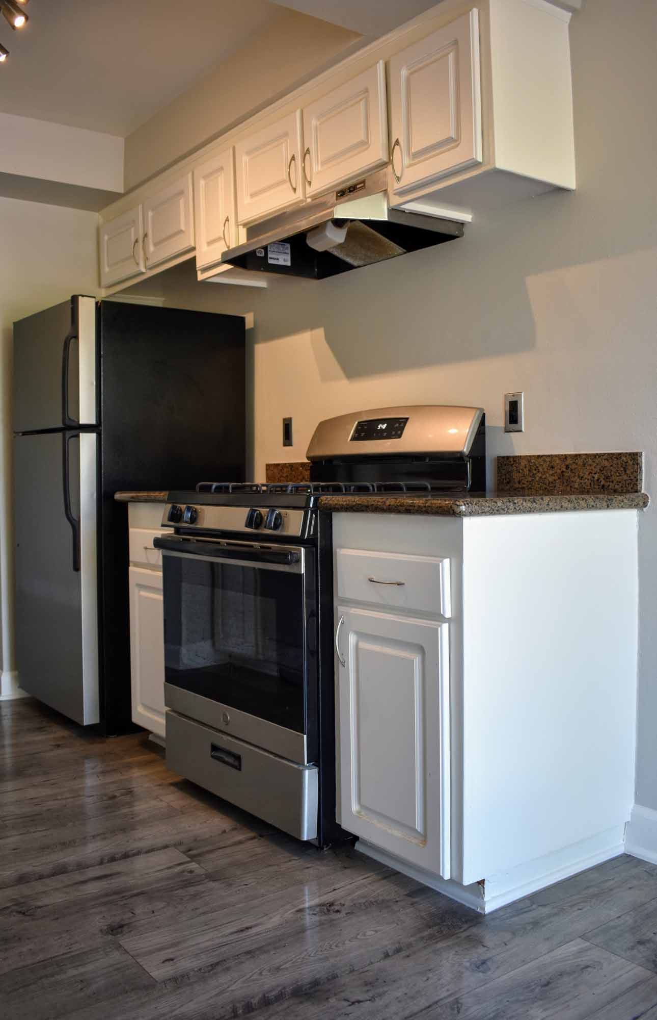 Vue At Montrose is a similar property to Verdugo Plaza Apartments located in Glendale